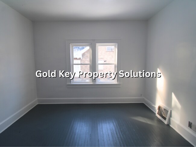 Building Photo - 631 High St