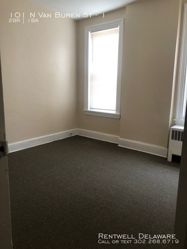 Building Photo - 101 N Van Buren St