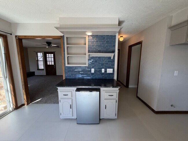 Building Photo - Beautiful 3bed/2.5bath Updated Westside Norman Home Available for Rent!