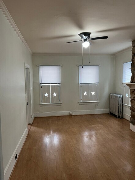 Building Photo - 44 Middle St