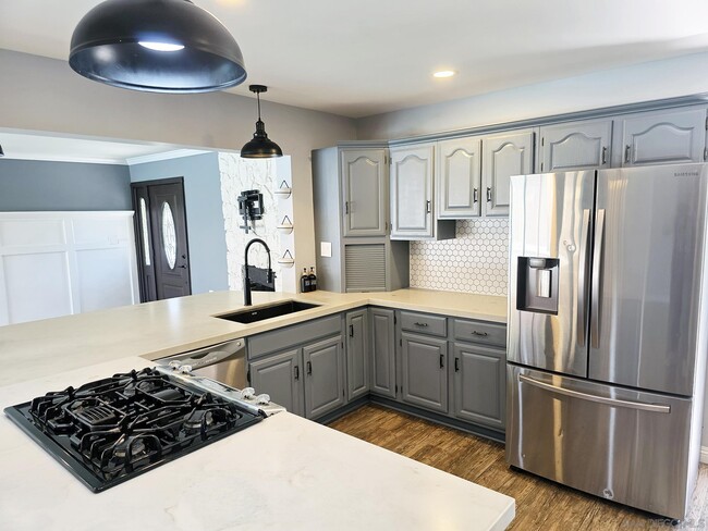 Building Photo - 7930 Cinnabar Dr