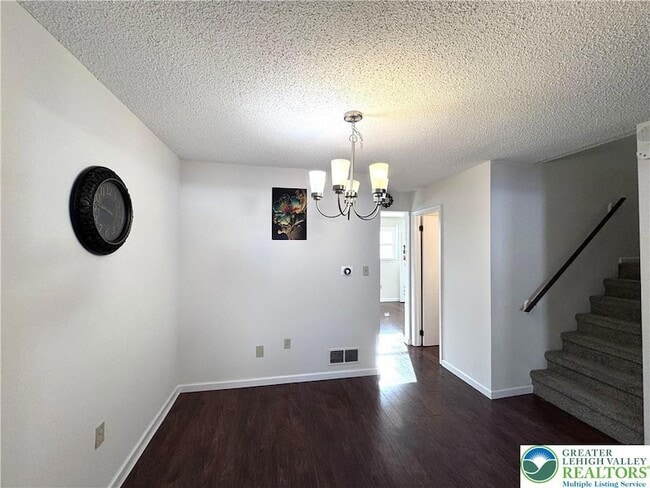 Building Photo - 8315 Countryside Ln