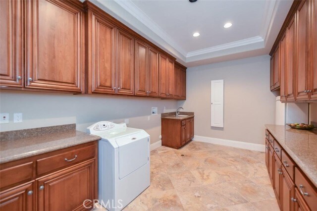 Building Photo - 11 Skyridge Cir