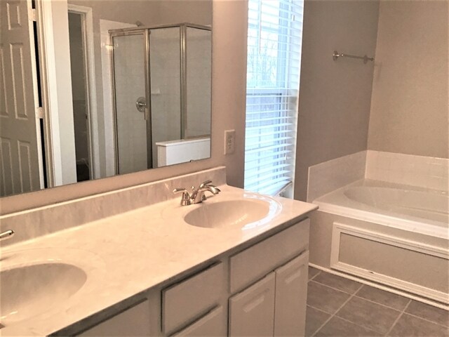 Building Photo - 1247 Turfway Dr