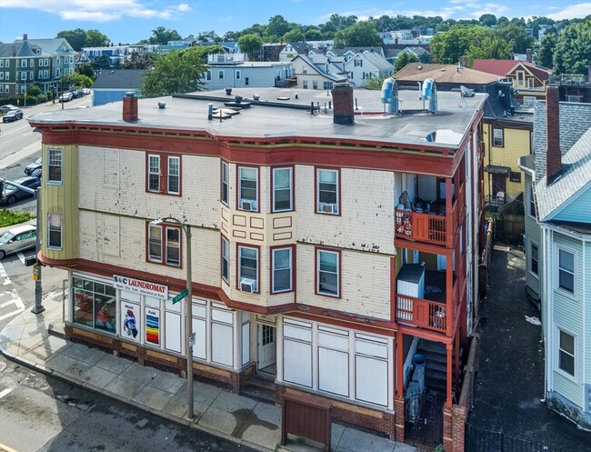 Building Photo - 361 Adams St