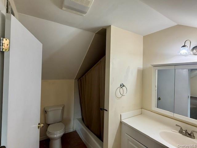 Building Photo - 94 Old Post Rd