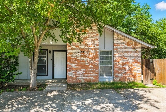 Primary Photo - 2600 Brickford Cove