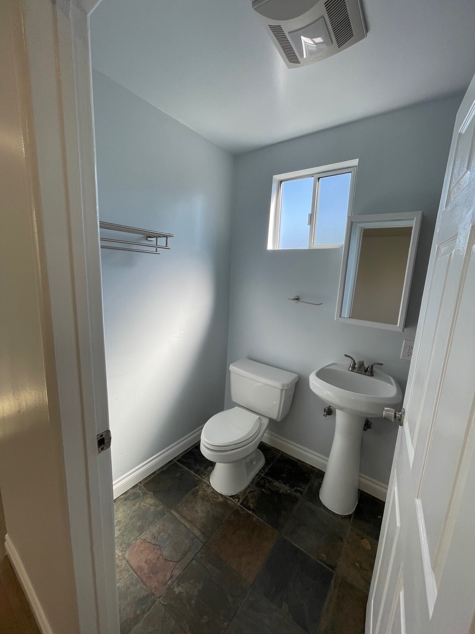 BATHROOM 1 - 205 7th Ave