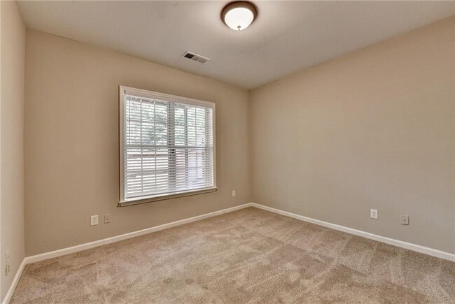 Building Photo - 4021 Edgecomb Dr