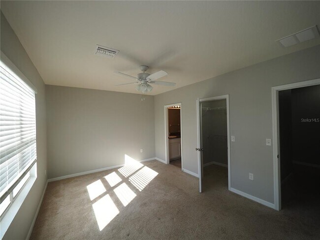 Building Photo - 2615 Midnight Pearl Dr