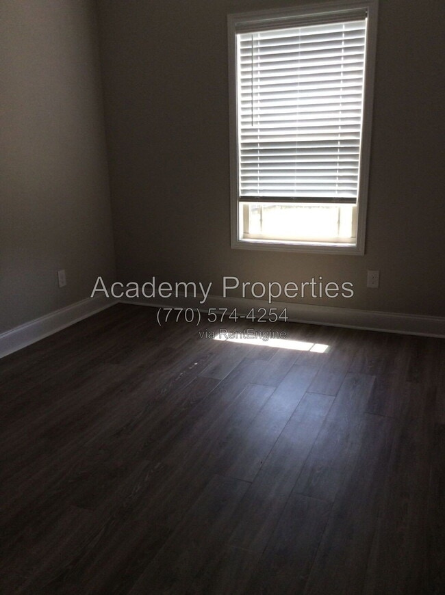 Building Photo - 134 Summer Grove Ln
