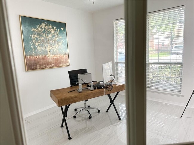 Building Photo - 16422 Red Crest Dr