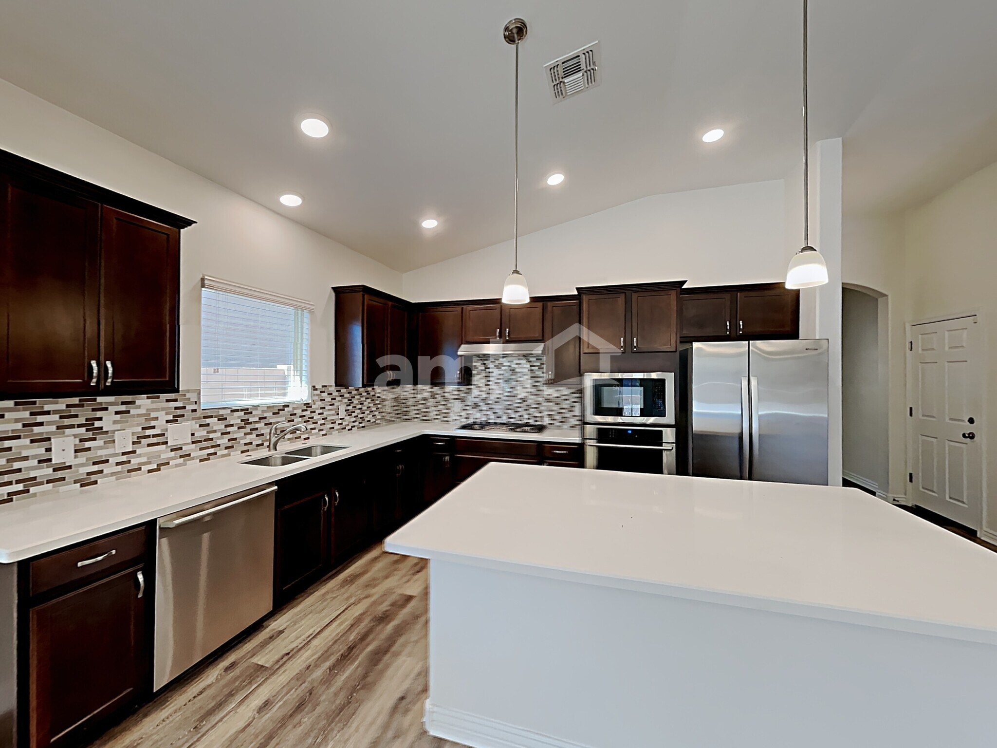 Building Photo - 9081 Blue Saguaro St