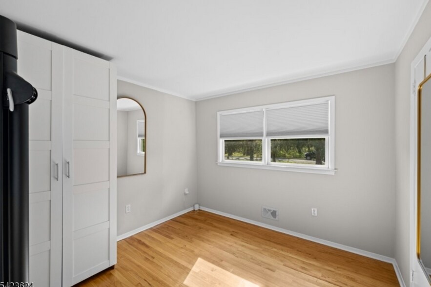 Building Photo - 37 Lurline Dr