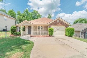Building Photo - 3128 Alexandria Dr
