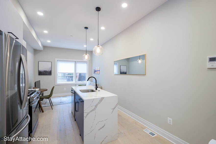 Building Photo - 2301 Ontario Rd NW