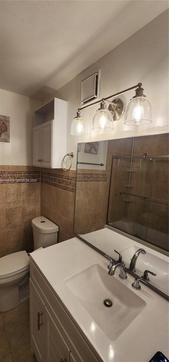 Building Photo - 9660 W Elm Ln