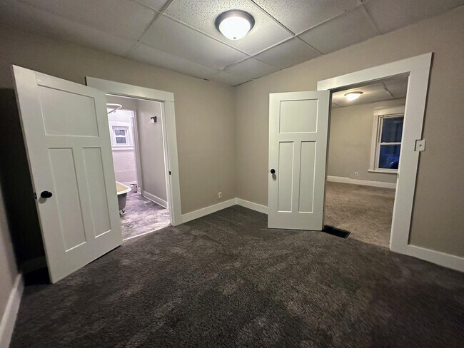 Building Photo - 419 Chestnut St