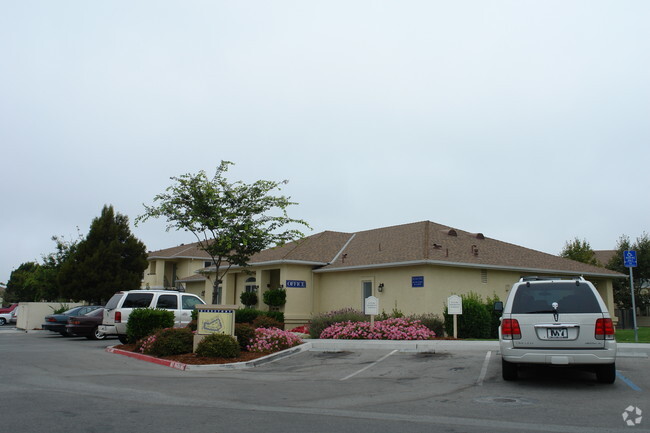 Primary Photo - Salinas Bay Apartments