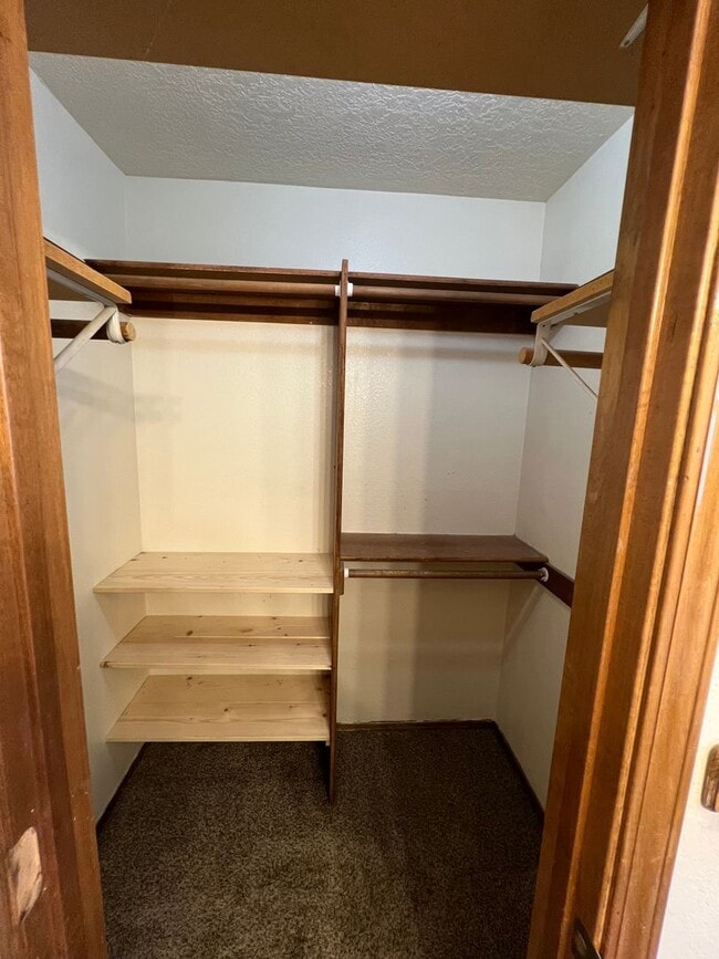 Building Photo - Taylor Ranch 3 Bedrooms 2 Bath 2/CG 1164/sf