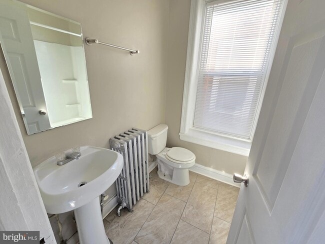 Building Photo - 1315 N 60th St