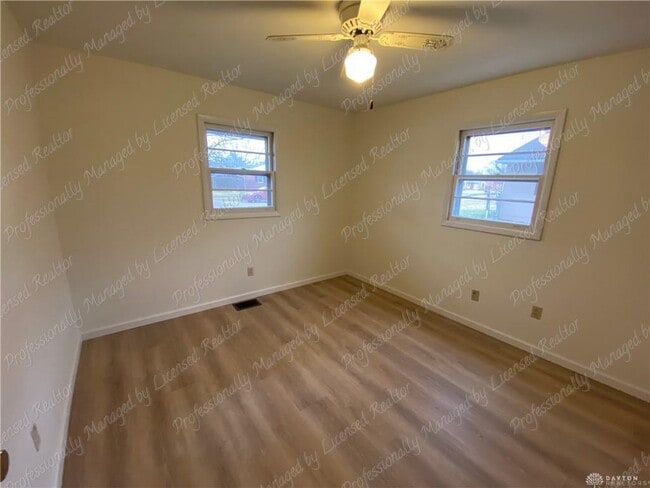 Building Photo - 563 Buttercup Ave