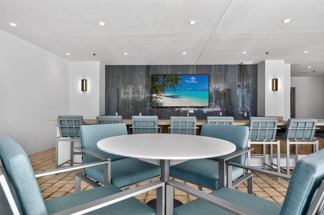 Building Photo - 153 N Seabreeze Blvd