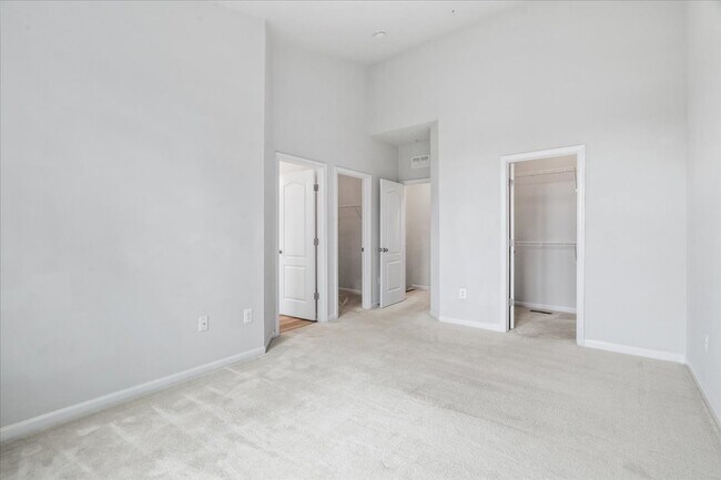 Building Photo - 309 Spring Bank Way