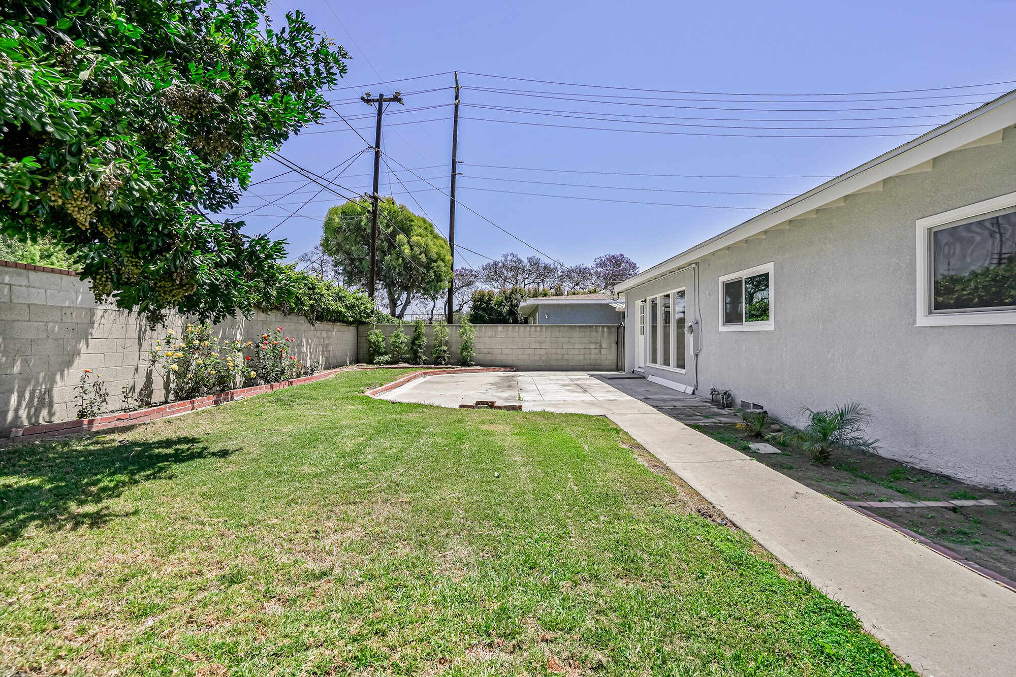 Building Photo - 5981 E Belen St