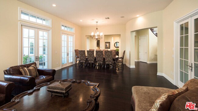 Building Photo - 25531 Prado De Oro