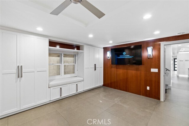 Building Photo - 518 Marigold Ave