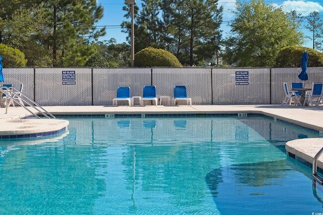 Building Photo - 2269J Essex Dr