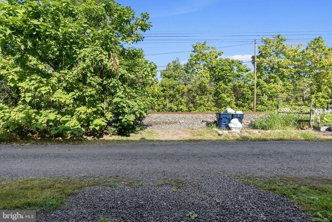 Building Photo - 720 Shaw Ave