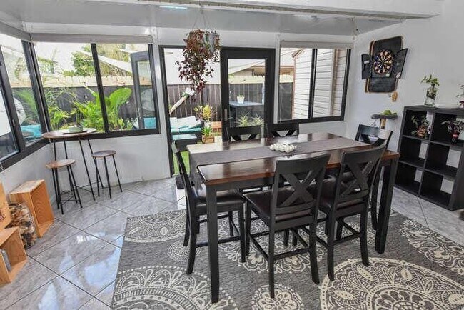 Building Photo - 108 Sherwood Cir