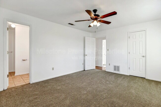 Building Photo - 2620 Ford Rd