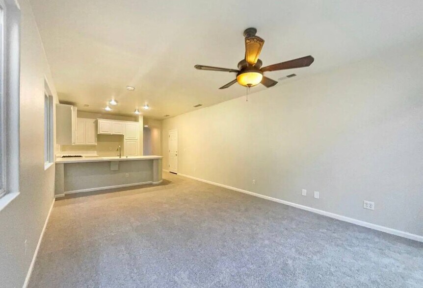 Building Photo - 3039 Torland St