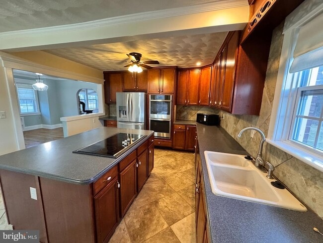 Building Photo - 1558 Zachary Taylor Hwy