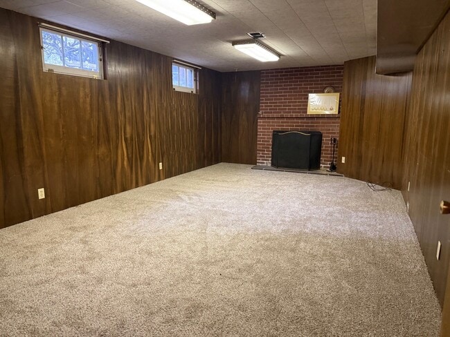 Building Photo - 2021 Taft Ave