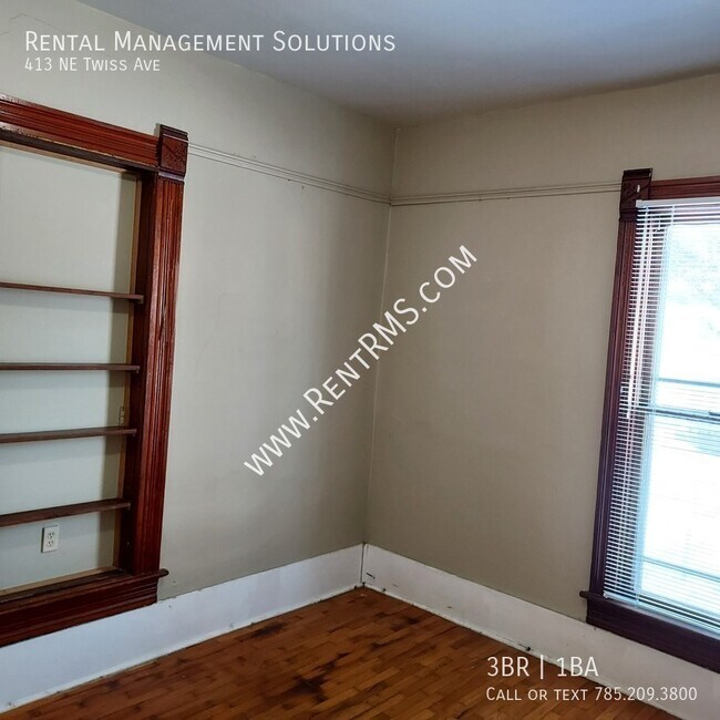 Building Photo - 413 NE Twiss Ave