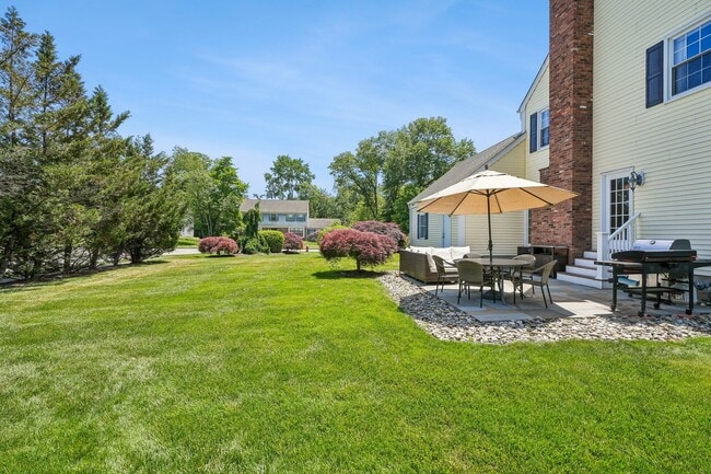 Building Photo - 4 Copperfield Way