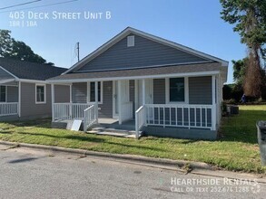 Building Photo - Charming 1-Bedroom Duplex at 401 Deck St, ...