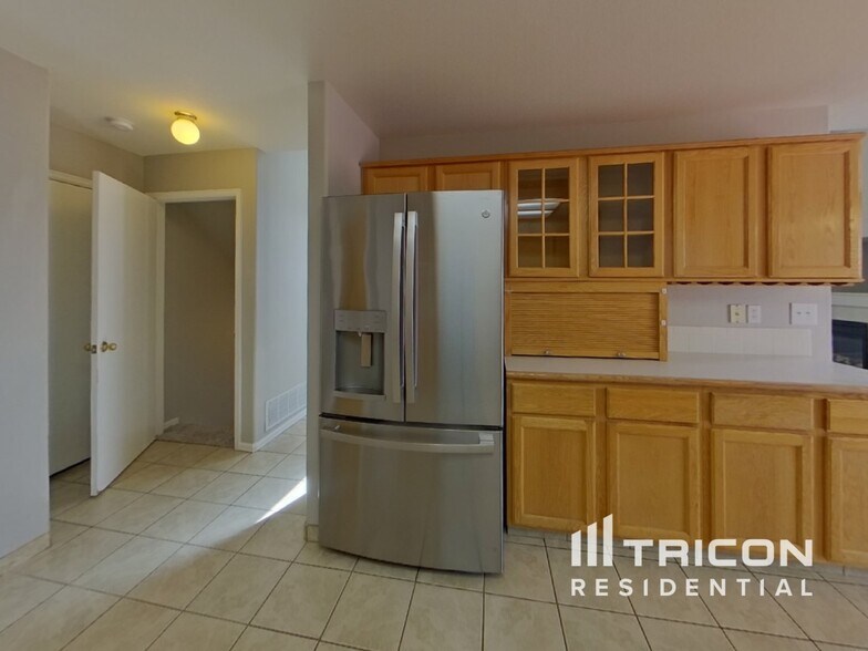 Building Photo - 4968 Sweetgrass Ln