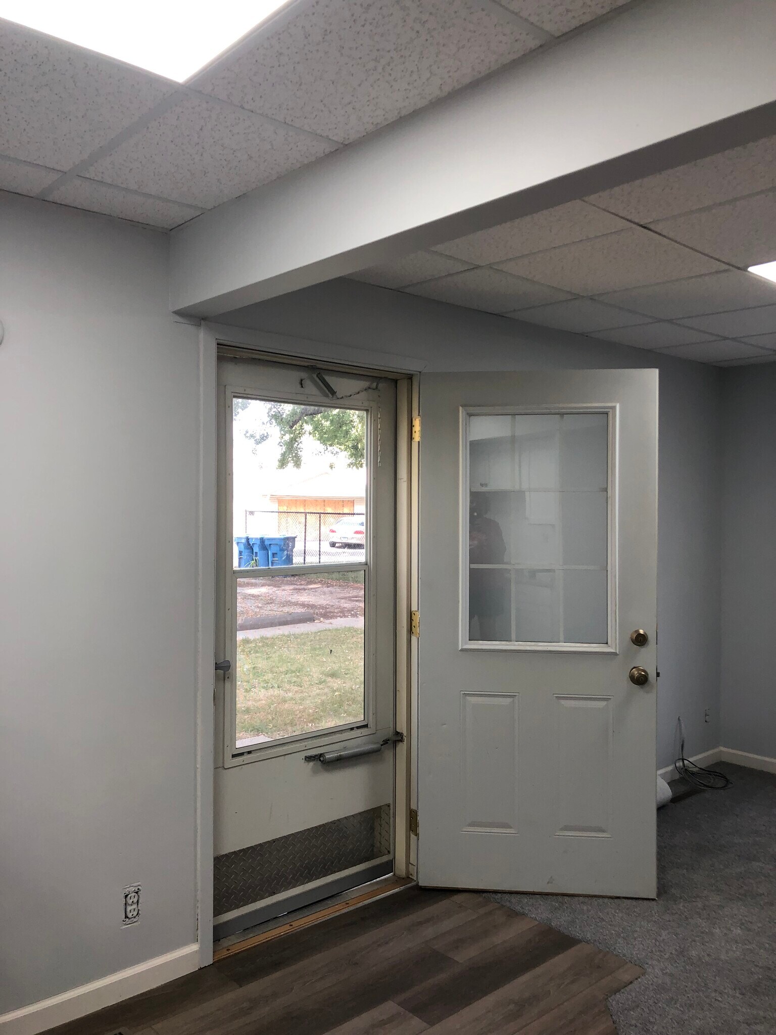 front door to patio - 306 E Henry St