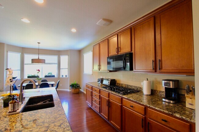 kitchen - 3607 S Xenia St