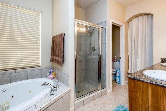 Building Photo - 3 Bedroom Home In South Pointe Subdivision...