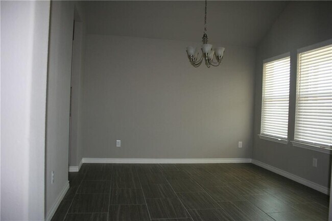 Building Photo - 6100 Cordillera Dr