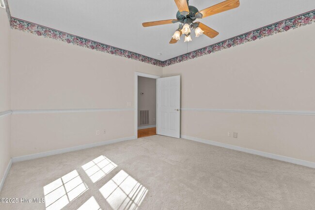 Building Photo - 10 Lodge Pole Ln
