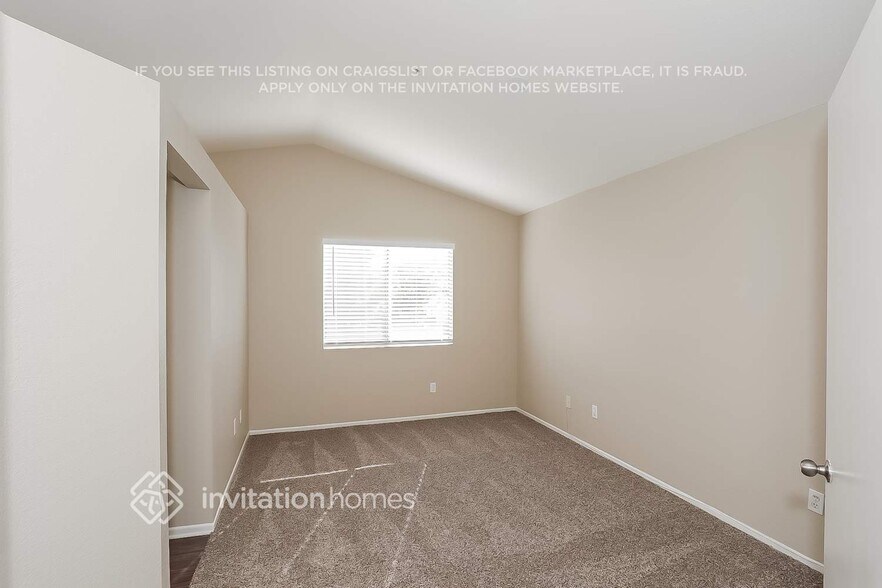 Building Photo - 15395 Villaba Rd