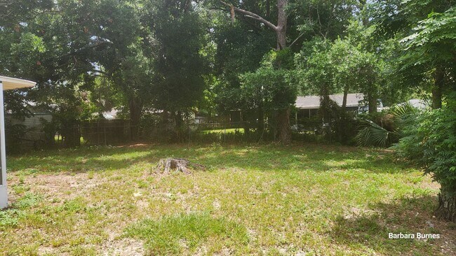 Building Photo - Three bedroom two bath for rent near Ridgewood and LPGA.