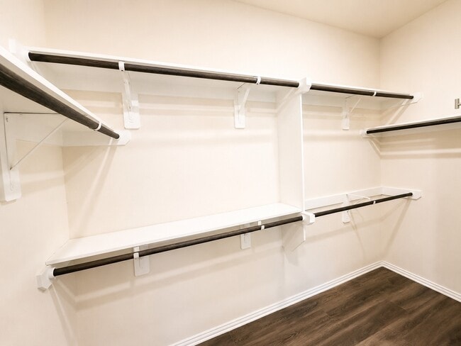 Building Photo - 15230 Stuart Bat Cave Ln